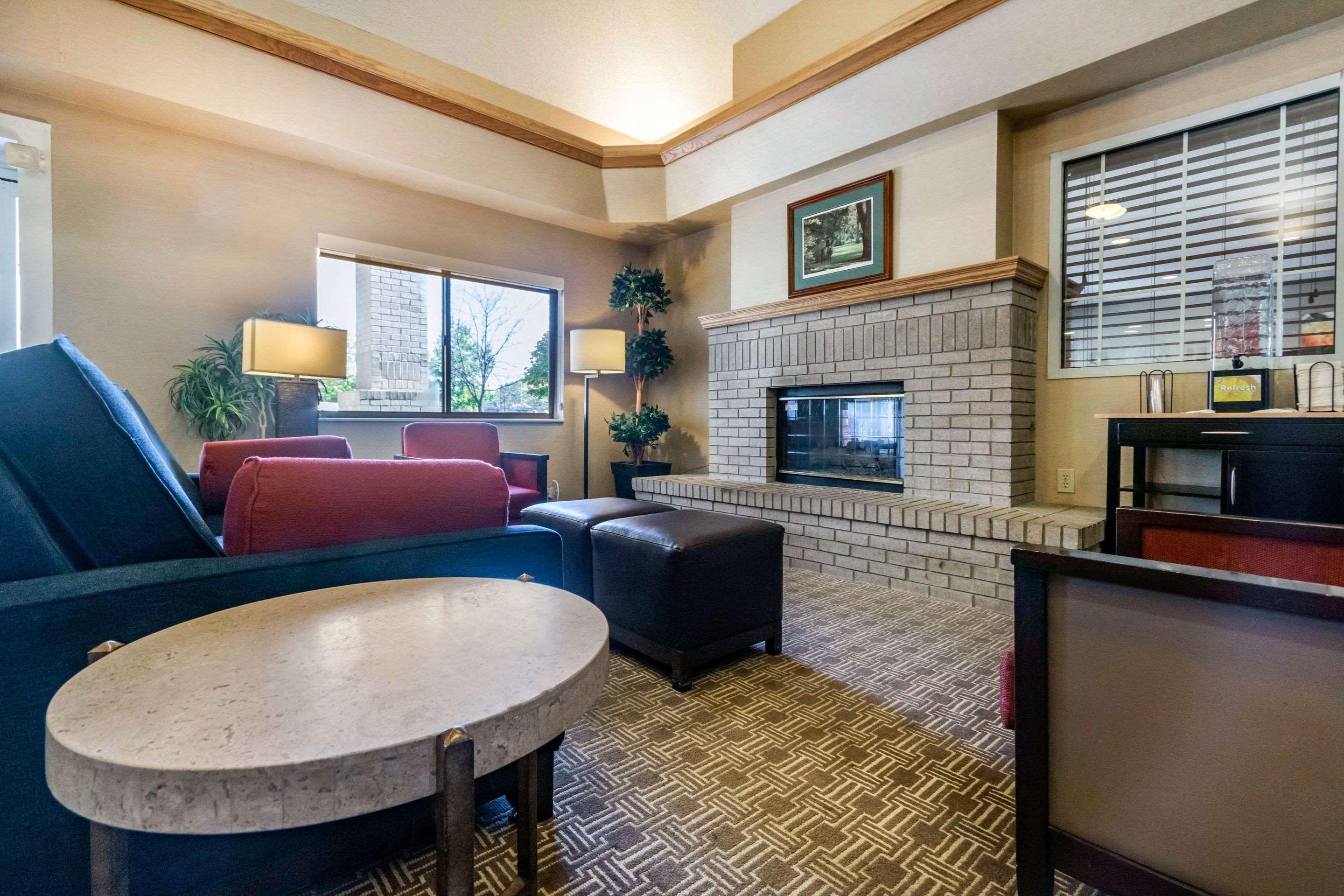 Comfort Suites Keeneland Lexington Extérieur photo