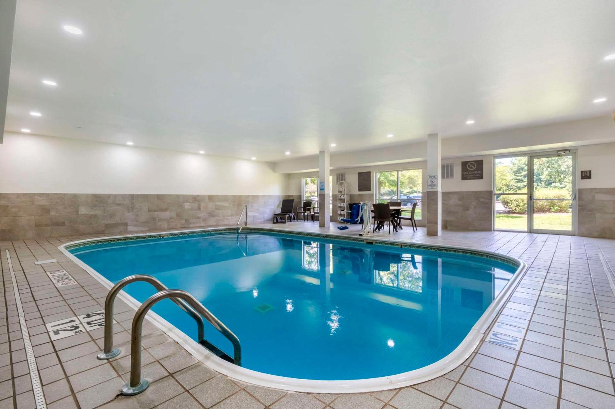 Comfort Suites Keeneland Lexington Extérieur photo