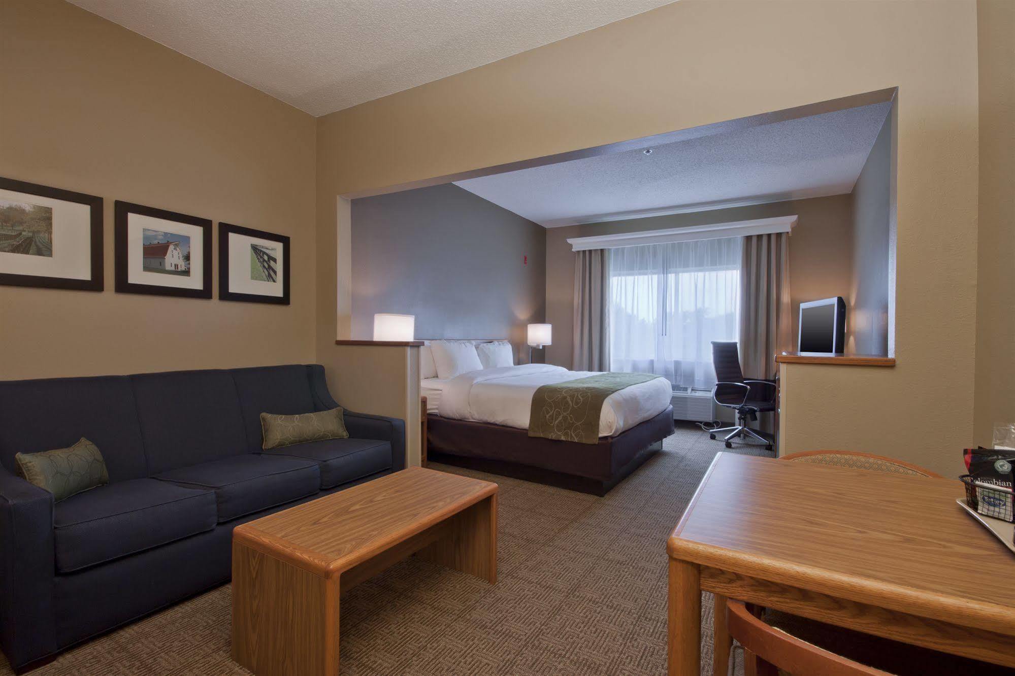 Comfort Suites Keeneland Lexington Extérieur photo